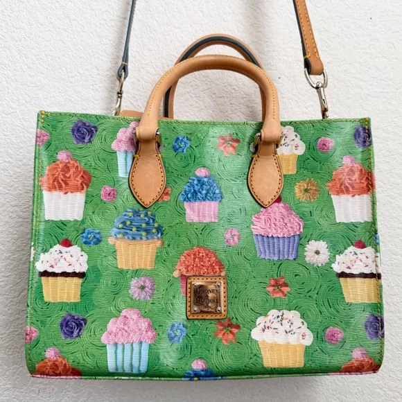 Rare DOONEY & BOURKE Kelly Green Cupcake Print Coated Canvas Limited Ed Satchel - Picture 9 of 15